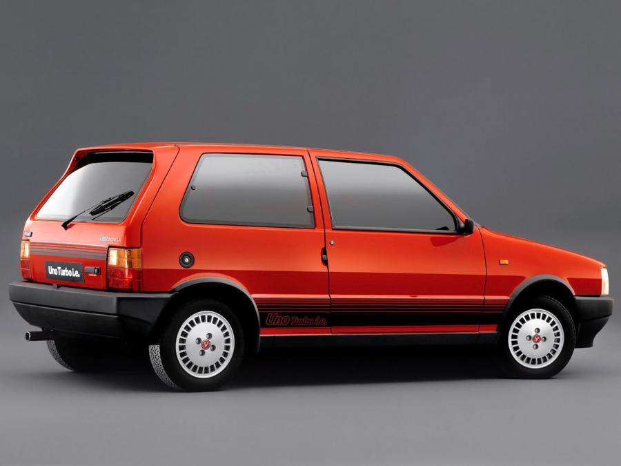  Fiat Uno Turbo i.e 1985 года  (фото 2 из 10)